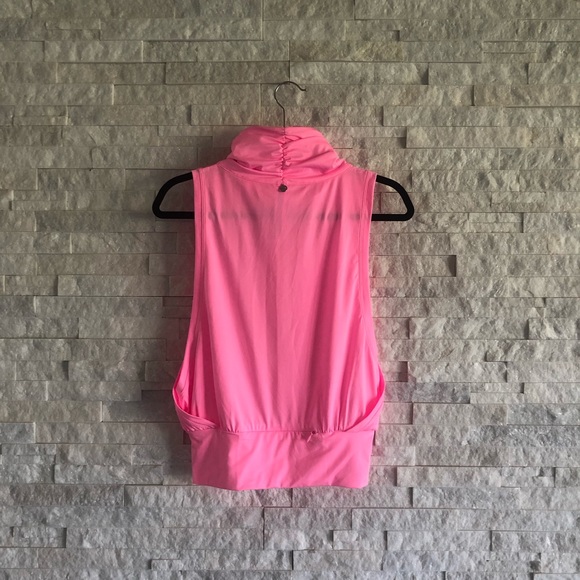 Lorna Jane Hot Pink Zip-Up Vest - Picture 3 of 8